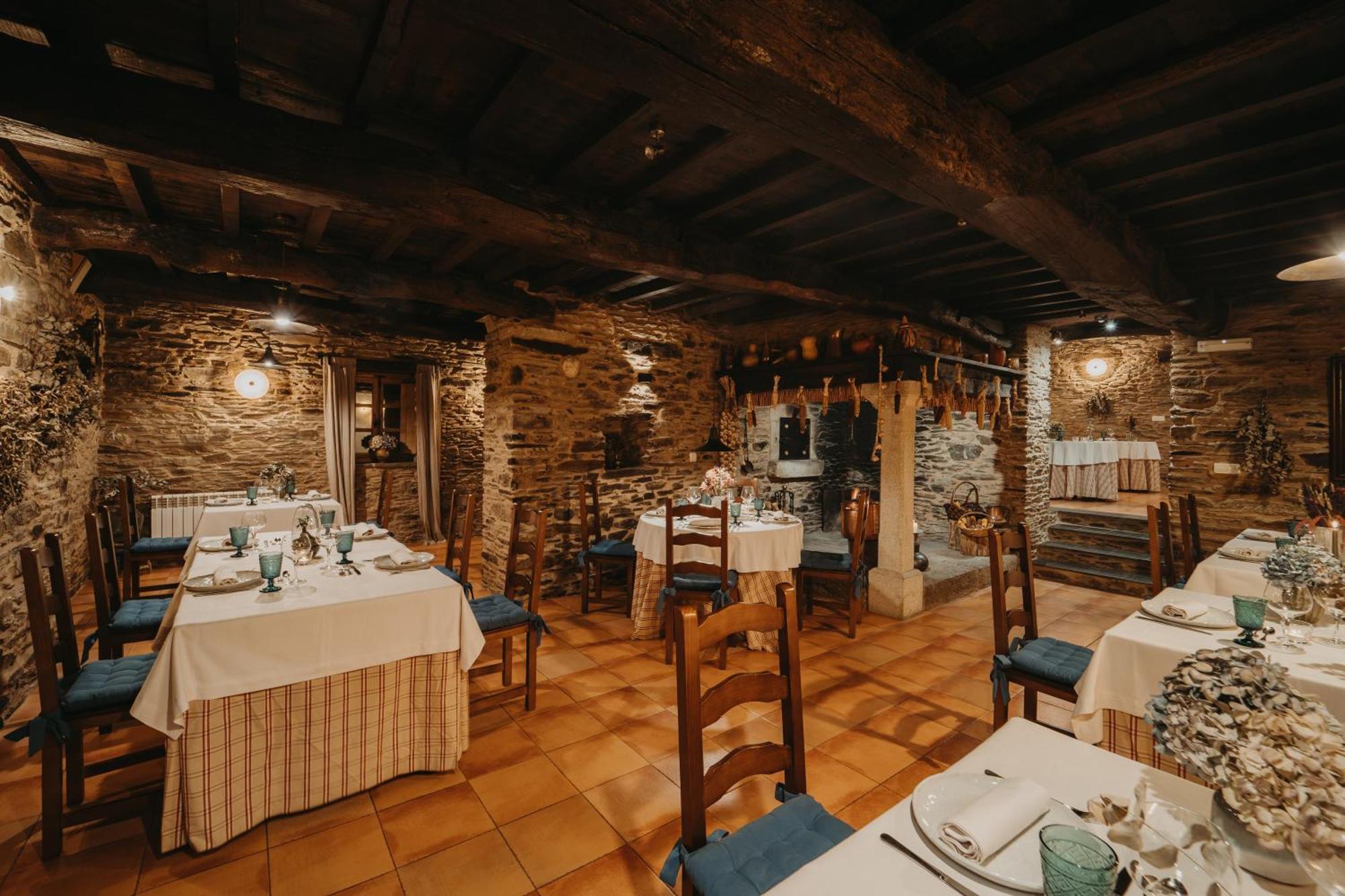 Hotel Pazo Santa Maria Arzúa Esterno foto