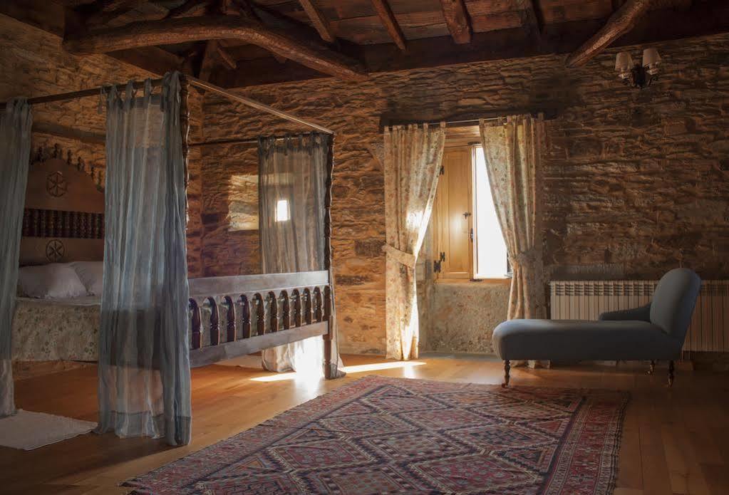 Hotel Pazo Santa Maria Arzúa Esterno foto
